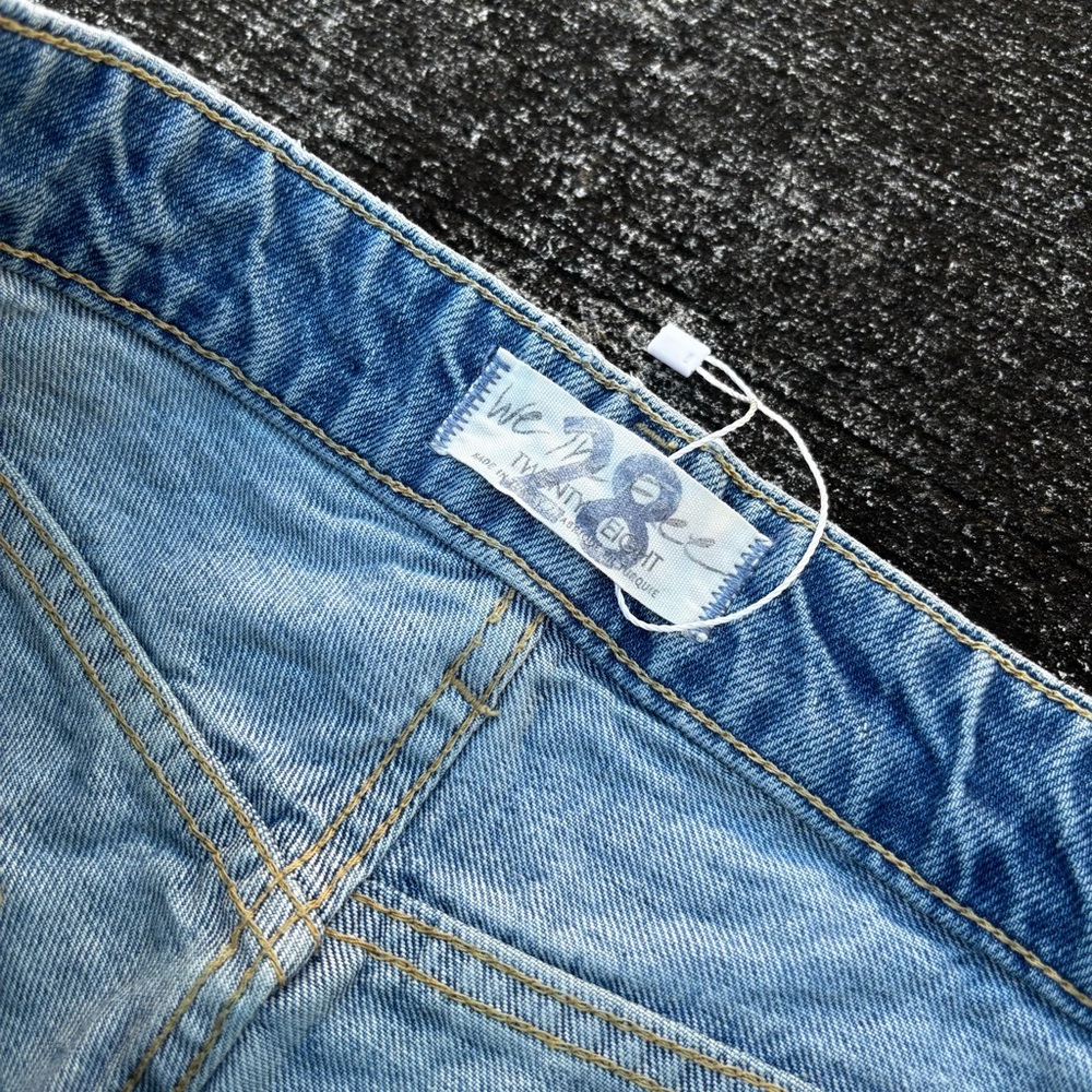 We The Free Light Denim Distressed Flare Jeans size 28 EUC - Picture 9 of 9